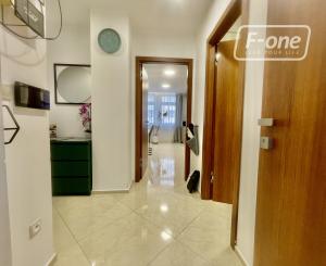 Prémiový 2-izbový byt na 3. poschodí s balkónom v centre BA