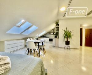 Exkluzívny penthouse 75 m² s terasou a panorámou