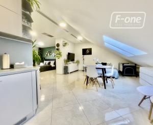 Exkluzívny penthouse 75 m² s terasou a panorámou