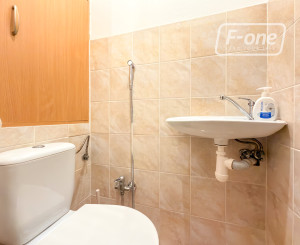 Predaj | Priestranný 2-izbový byt s parketami, Hlinská