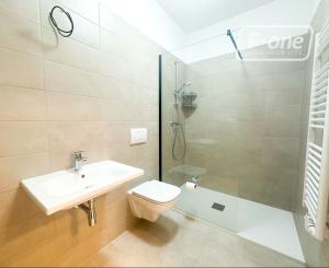 Prenájom | Moderná garsónka so zariadením a balkónom, KNM