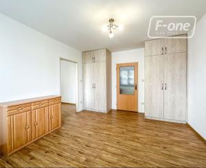 Prenájom | 2-izbový byt po rekonštrukcii s balkónom, Martin - Priekopa