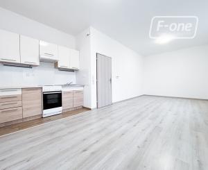 Prenájom | 2-izbovy byt s parkovaním, KNM