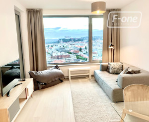 Prémiový 2-izbový byt Sky Park s výhľadom