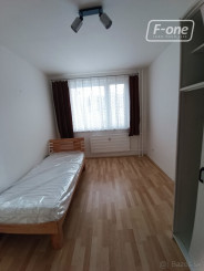 PRENÁJOM 3i, 77 m2 byt s logiou, Líščie Nivy, Ružinov.