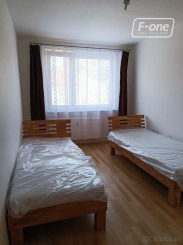 PRENÁJOM 3i, 77 m2 byt s logiou, Líščie Nivy, Ružinov.