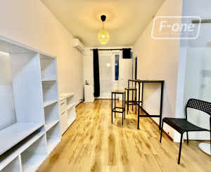 Prenájom 2 izbový byt s veľkým balkónom – Karlova Ves