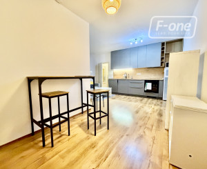 Prenájom 2 izbový byt s veľkým balkónom – Karlova Ves