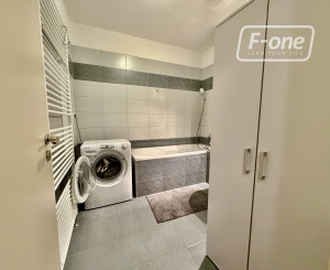 Prenájom 2 izbový byt s veľkým balkónom – Karlova Ves