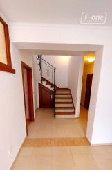 5i RD, UP 222 m2, pozemok 700 m2, Karpatská ul., Stupava.