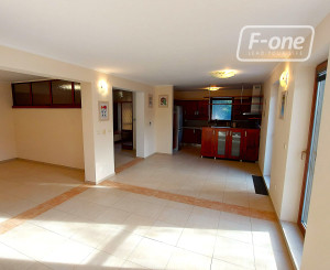 5i RD, UP 222 m2, pozemok 700 m2, Karpatská ul., Stupava.