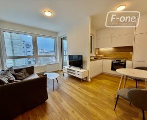 Moderný 2i byt s AC a šatníkom na Metodovej – Novostavba