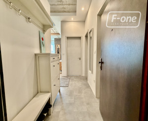 Industriálny 2i s vysokými stropmi v srdci Downtownu