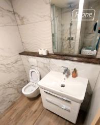 PRENÁJOM – Moderný 2i, byt, kompletne zariadený, Moskovská ul., BA.