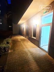 PRENÁJOM – Moderný 2i, byt, kompletne zariadený, Moskovská ul., BA.