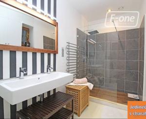 PRENÁJOM – 2i, 72 m2 byt, centrum mesta, Hviezdoslavovo nám.