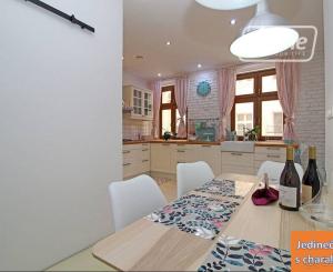 PRENÁJOM – 2i, 72 m2 byt, centrum mesta, Hviezdoslavovo nám.