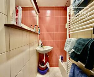 Zariadená dvojgarsónka (42,5 m²) vo Vrakuni – BEZ TIARCH