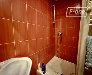 Zariadená dvojgarsónka (42,5 m²) vo Vrakuni – BEZ TIARCH