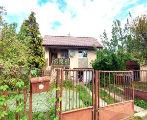 EXKLUZÍVNE, PREDAJ - 2i RD, ZP 89 m2, poz. 449 m2, Marhuľová ul.