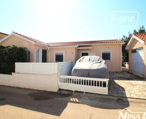 Bungalov, 5i, 94 m2, len 40 m od mora, ostrov Vir.