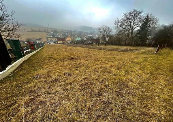 Krásny pozemok v obci Horný moštenec 