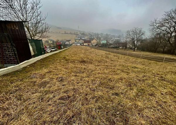 Krásny pozemok v obci Horný moštenec 