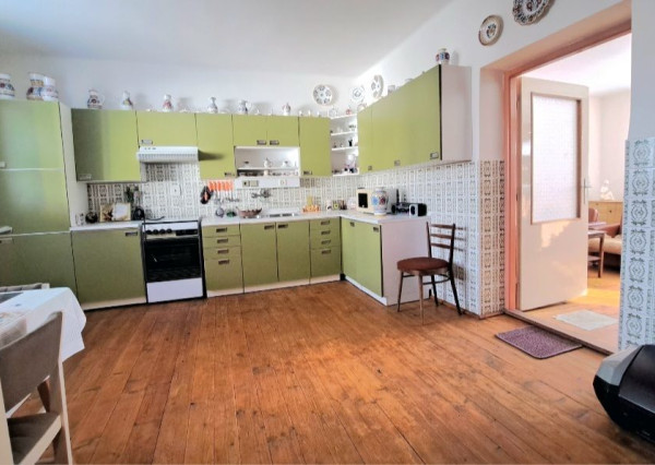 Dvojgeneračná stavba v malebnej obci Trstín