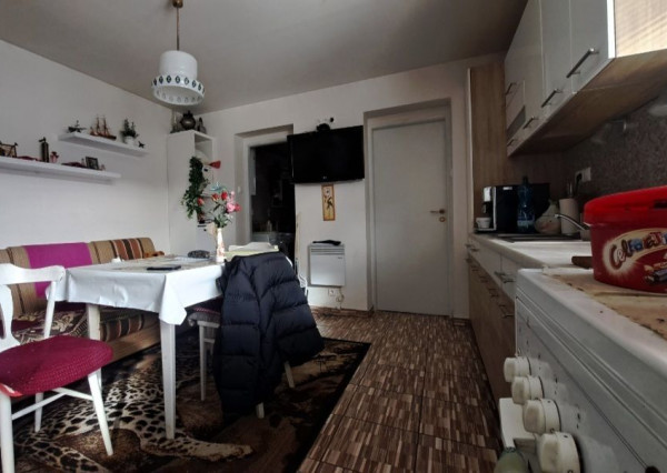 Dvojgeneračná stavba v malebnej obci Trstín