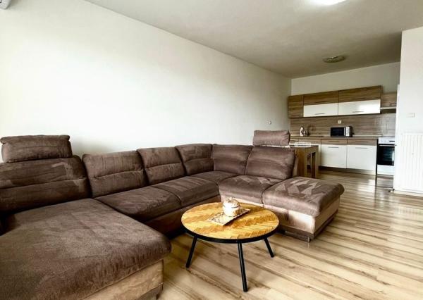 Prenájom | 2-izbový byt na Botanickej ulici