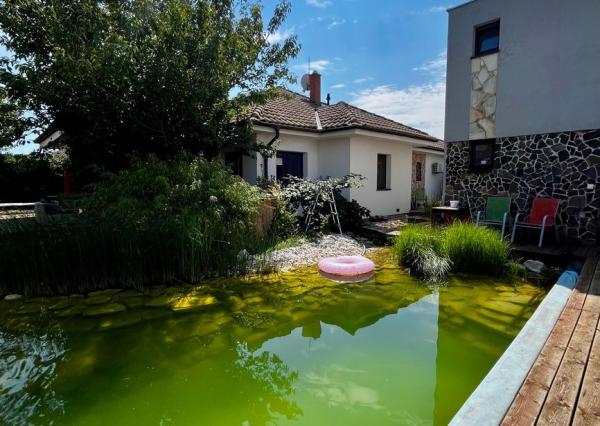Predaj | Exkluzívny bungalov s fitkom a bazénom