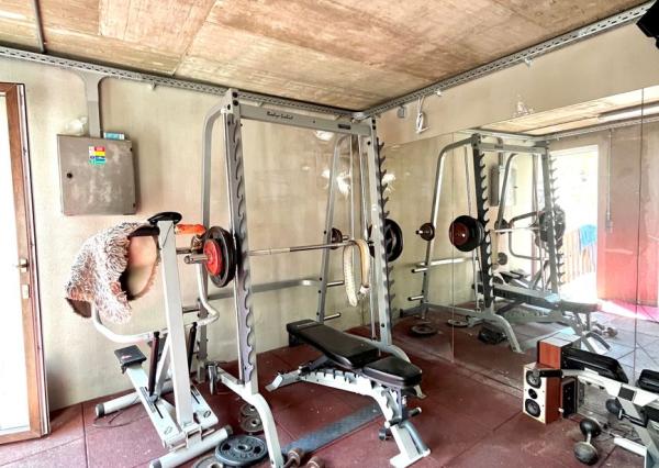 Predaj | Exkluzívny bungalov s fitkom a bazénom