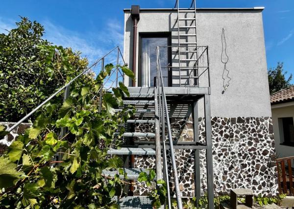 Predaj | Exkluzívny bungalov s fitkom a bazénom