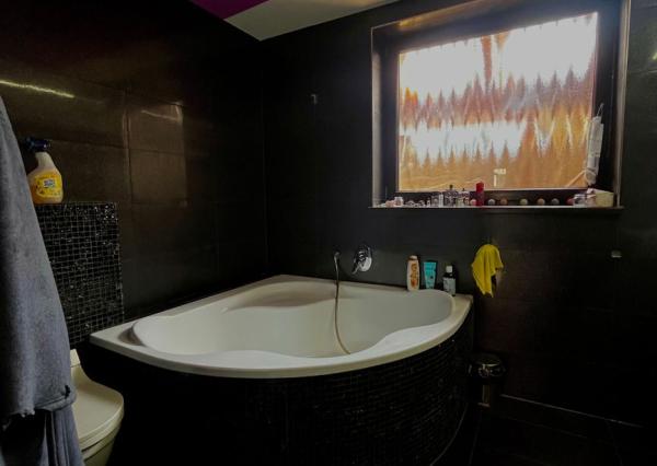 Predaj | Exkluzívny bungalov s fitkom a bazénom