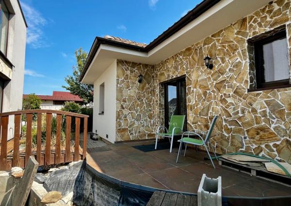 Predaj | Exkluzívny bungalov s fitkom a bazénom