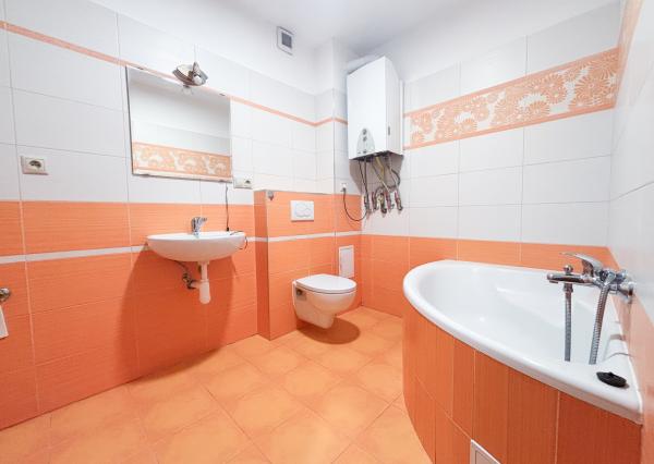 Prenájom | Priestranný 2-izbovy byt s parkovaním, KNM