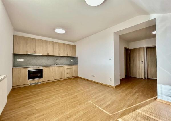 Prenájom | Prerobený 4 izbový mezonetový byt na Laborecká