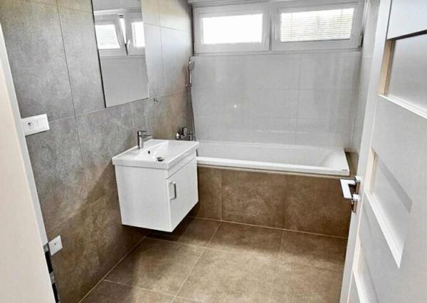 Prenájom | nový zariadený 3-izbový byt s parkovaním, terasou