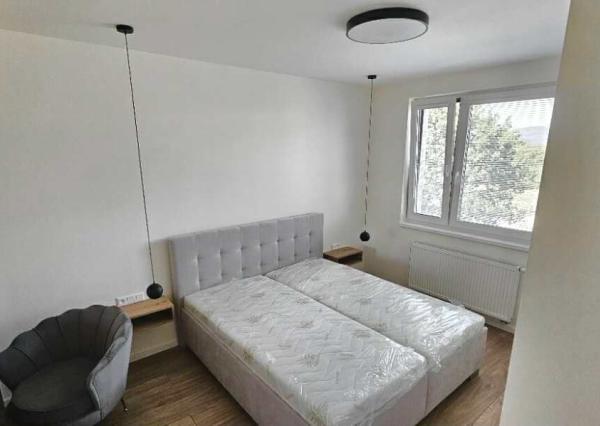 Prenájom | nový zariadený 3-izbový byt s parkovaním, terasou