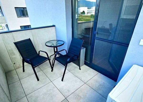 Prenájom | nový zariadený 3-izbový byt s parkovaním, terasou