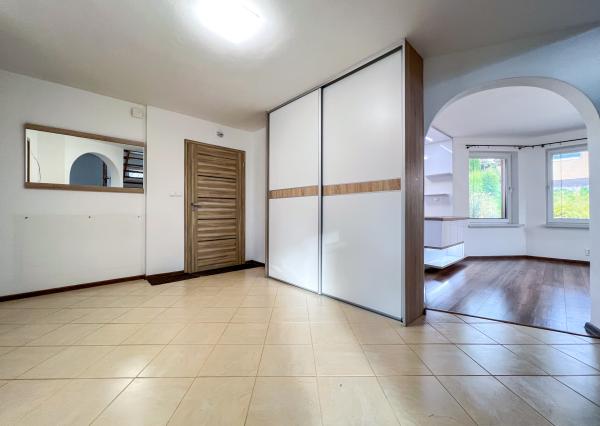 Predaj | Rodinný dom s terasou a záhradou, Čierne