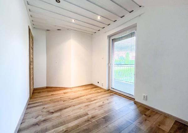 Predaj | Rodinný dom s terasou a záhradou, Čierne