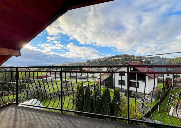 Predaj | Rodinný dom s terasou a záhradou, Čierne