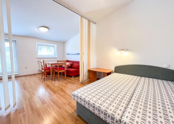 Prenájom | 1,5 izbový byt s parkovaním, Čadca - centrum