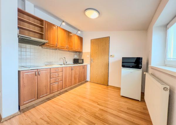 Prenájom | 1,5 izbový byt s parkovaním, Čadca - centrum