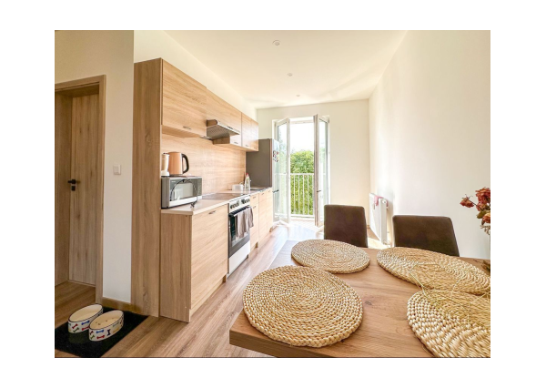 Prenájom | 2-izbový byt so zariadením a balkónom, KNM - Murgašova