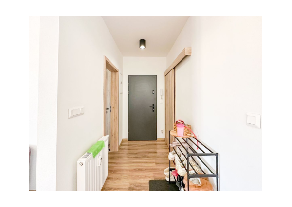 Prenájom | 2-izbový byt so zariadením a balkónom, KNM - Murgašova