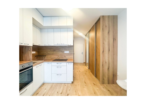 Prenájom | Moderná garsónka so zariadením a balkónom, KNM