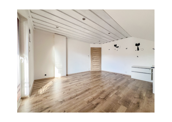 Prenájom | Rodinný dom s terasou a záhradou, Čierne