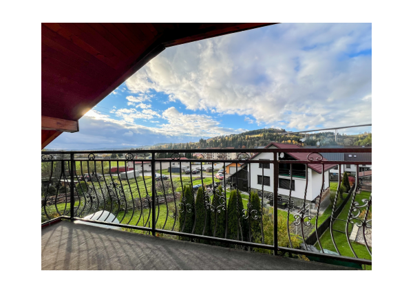 Prenájom | Rodinný dom s terasou a záhradou, Čierne